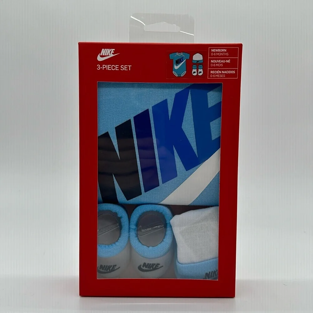 New Blue/White Nike 3-Piece Set 0-6 Months - Picture 1 of 3